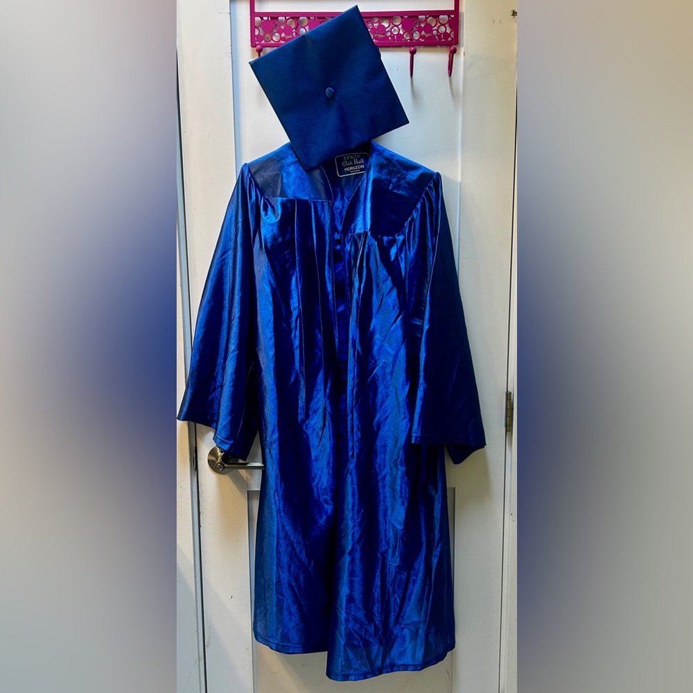 Blue Shiny Graduation Cap and Gown Oak Hall Horizon 5'3"-5'5" school Graduate
